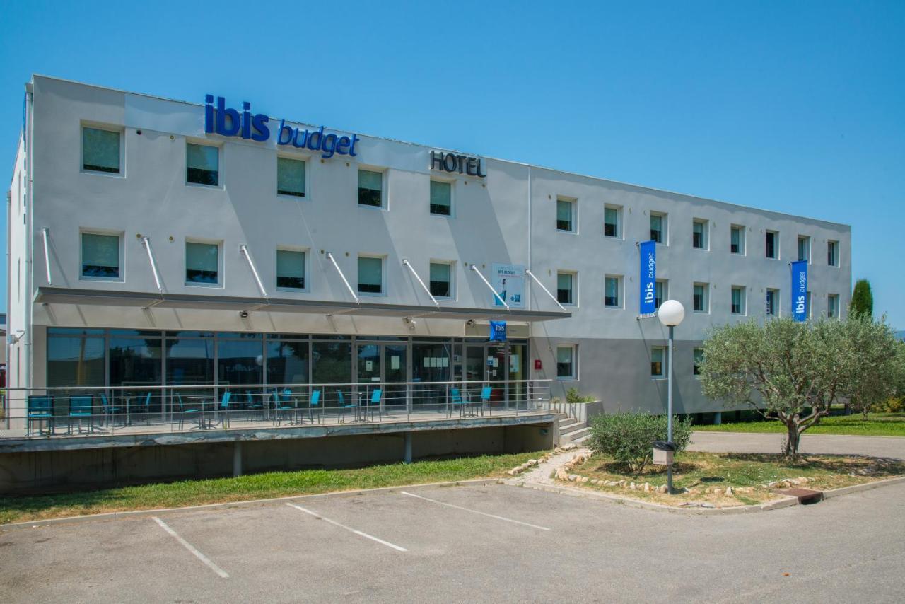 Ibis Budget Pertuis Portes Du Luberon Luaran gambar