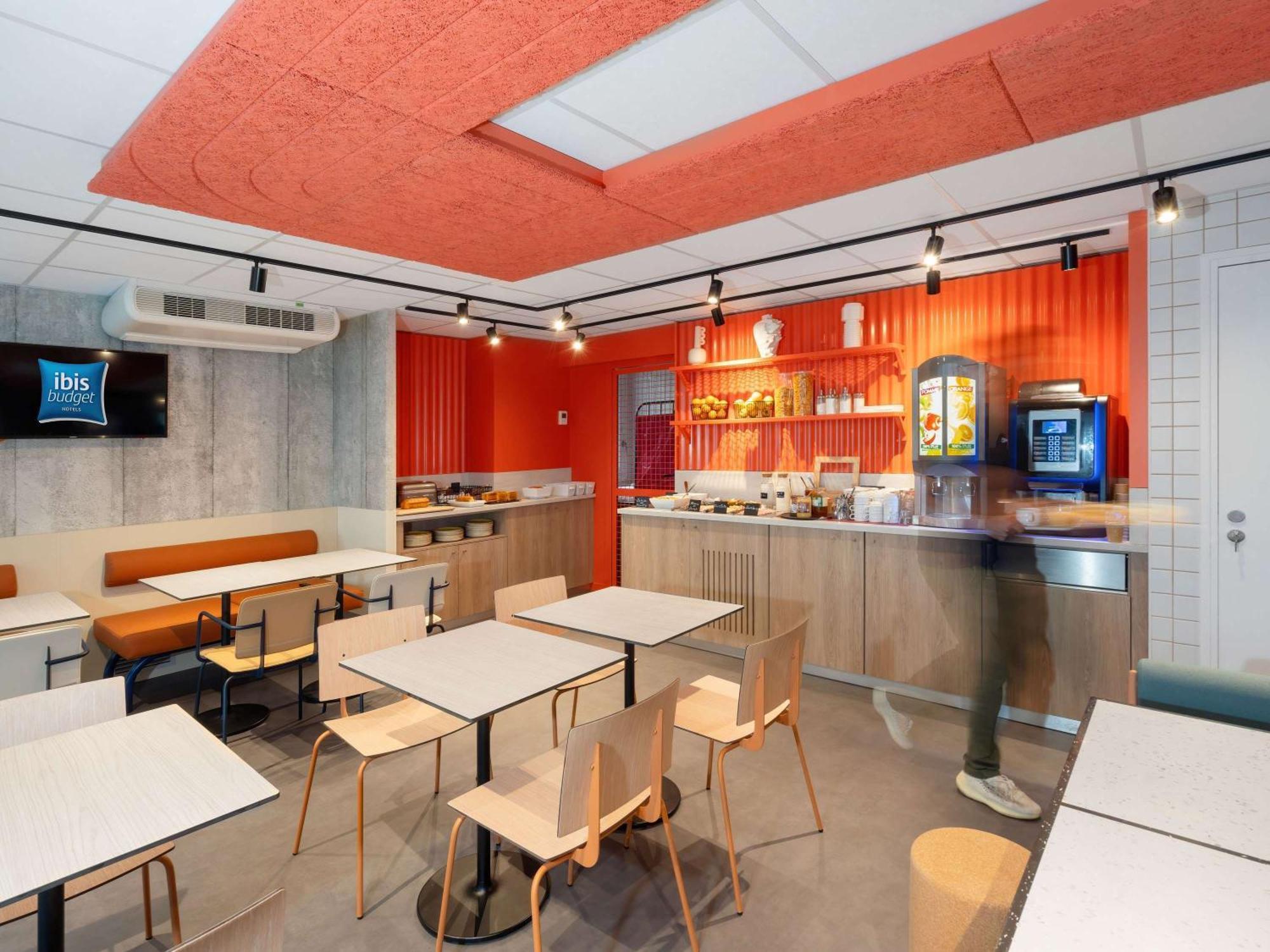 Ibis Budget Pertuis Portes Du Luberon Luaran gambar