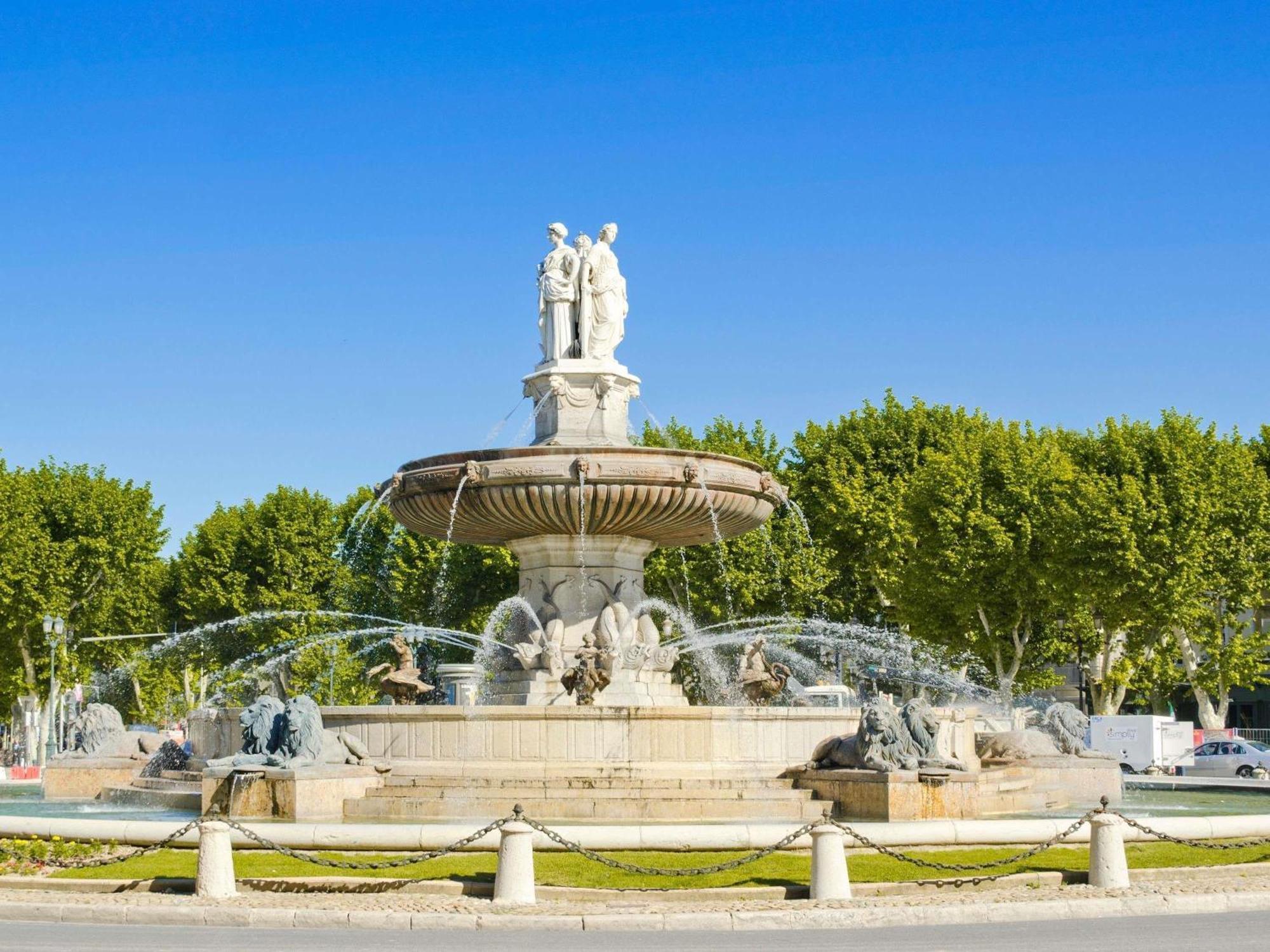 Ibis Budget Pertuis Portes Du Luberon Luaran gambar