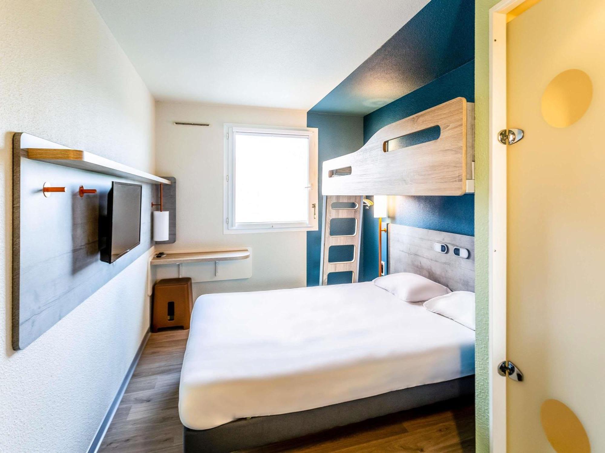 Ibis Budget Pertuis Portes Du Luberon Luaran gambar