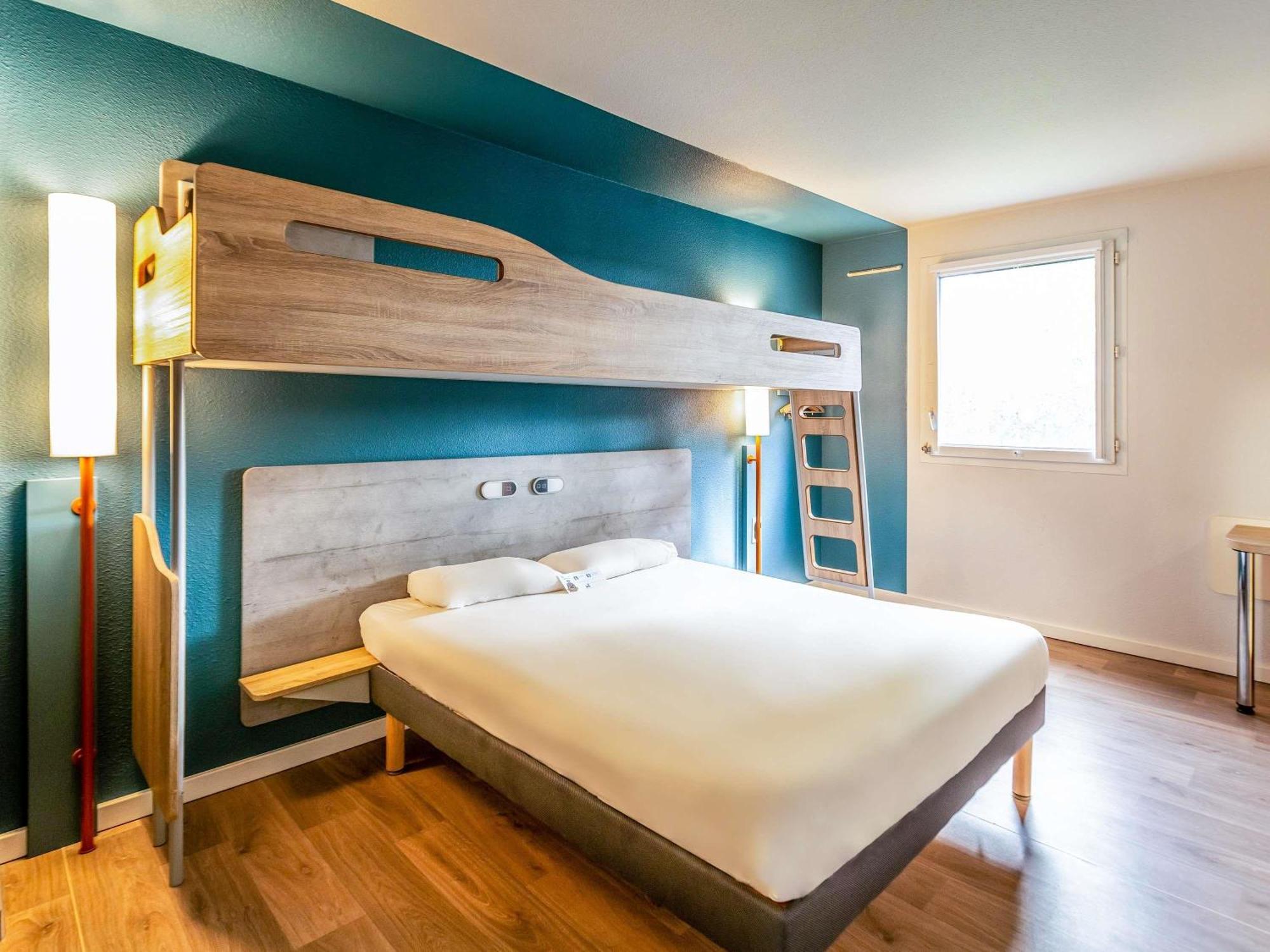 Ibis Budget Pertuis Portes Du Luberon Luaran gambar